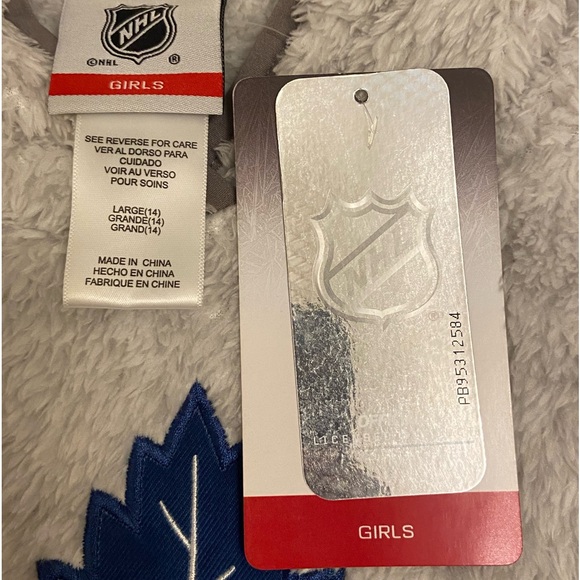 Toronto maple leafs official merch hoodie - Picture 3 of 4